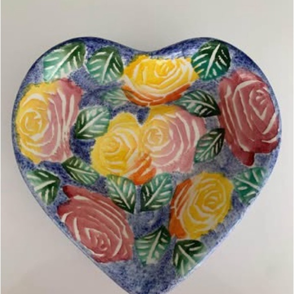 Italian made Heart-Shaped Ceramic dish - Picture 4 of 8